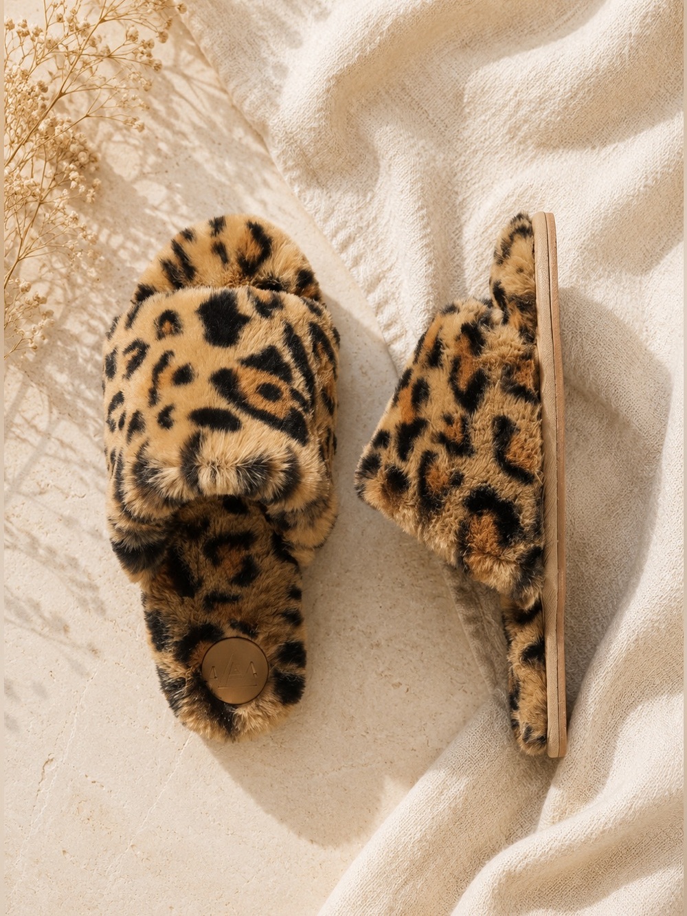 Anthropologie Faux Fur Animal Print Slip-On Open-Toe Cozy Slippers Size …